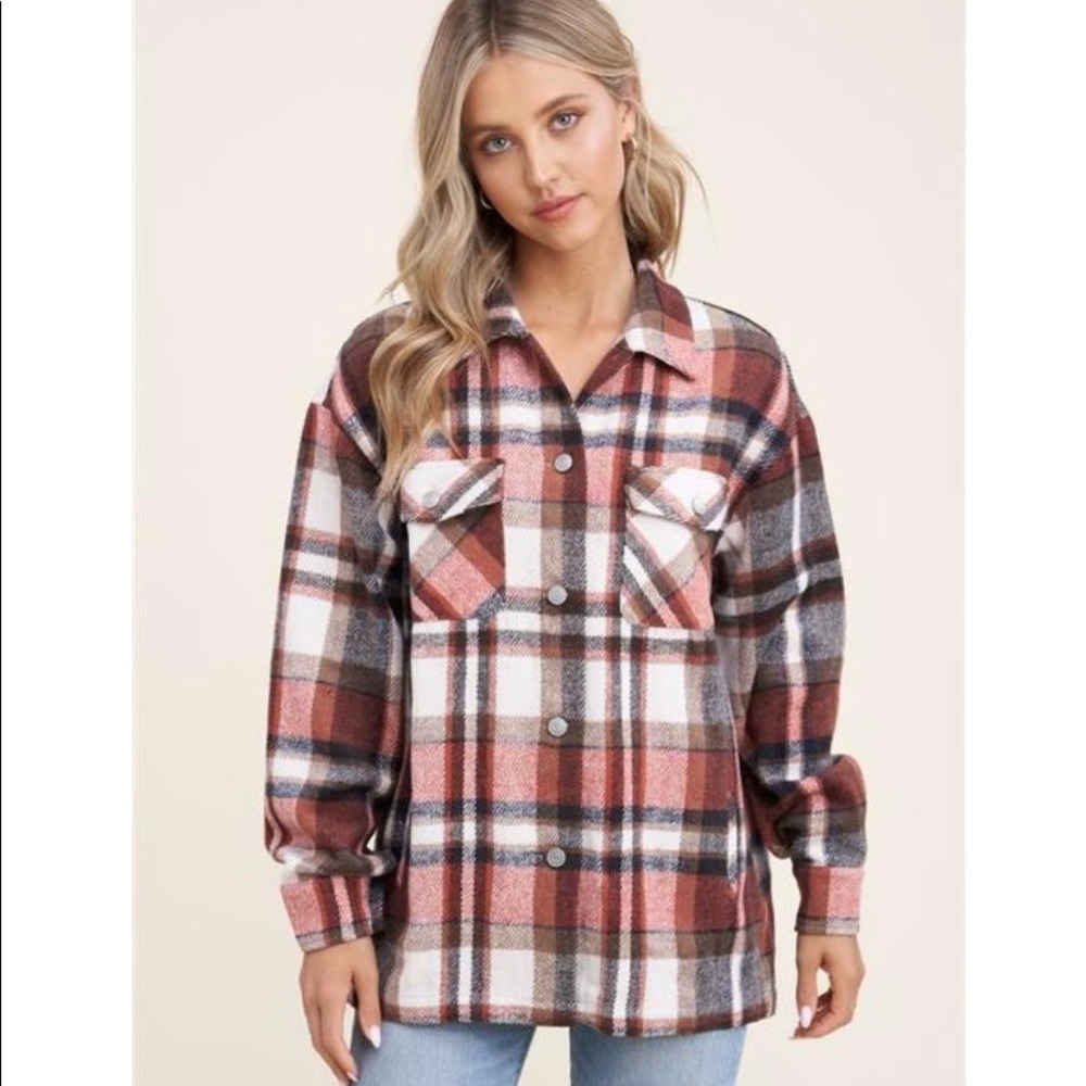 New plaid shacket. Size Small.